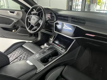 Car image 36