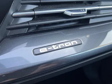 Car image 39