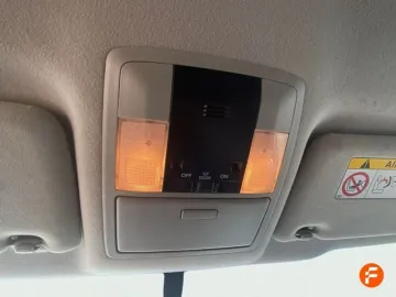 Car image 28