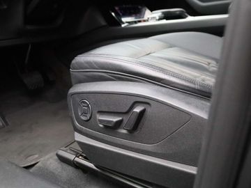 Car image 36