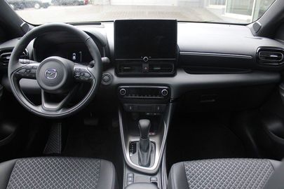 Car image 12