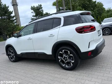 Car image 40