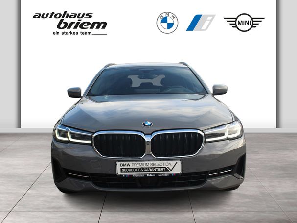 BMW 530d Touring xDrive 210 kW image number 2