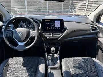 Car image 25