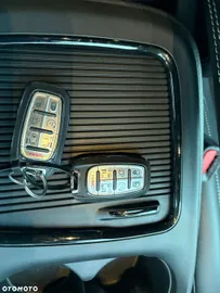 Car image 38