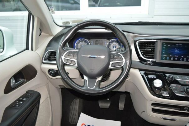 Chrysler Pacifica 214 kW image number 20