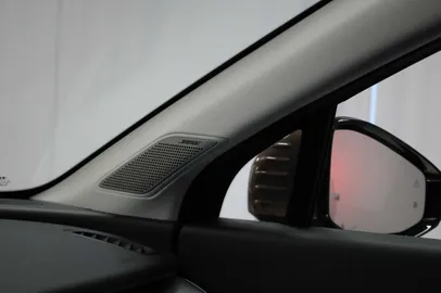 Car image 31