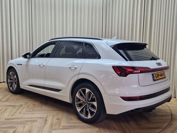 Audi e-tron 50 quattro S-line 230 kW image number 2