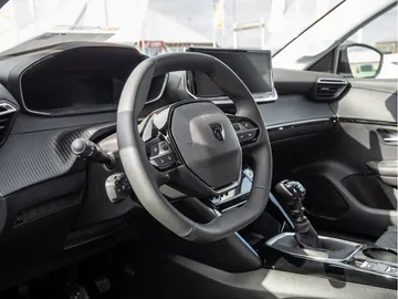 Car image 24