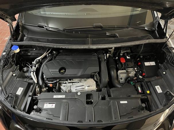 Peugeot 3008 Plug-In Hybrid4 300 GT 220 kW image number 5