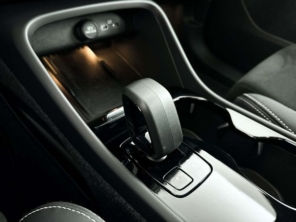 Volvo XC40 Recharge Ultimate 175 kW image number 20