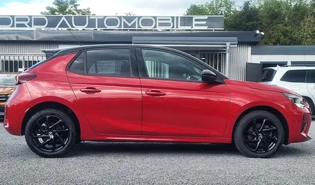 Car image 4