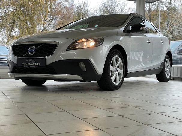 Volvo V40 Cross Country 88 kW image number 2