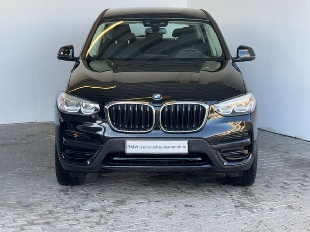 BMW X3 xDrive20i Advantage 135 kW image number 2