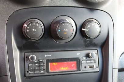 Car image 26