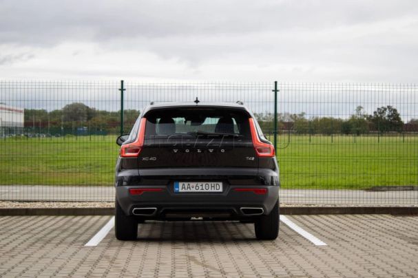 Volvo XC40 T4 140 kW image number 5