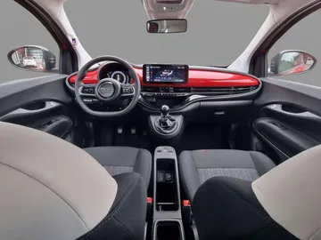 Car image 15