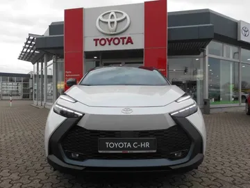 Car image 12
