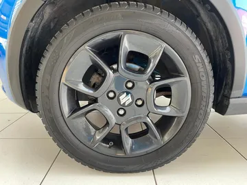 Car image 28