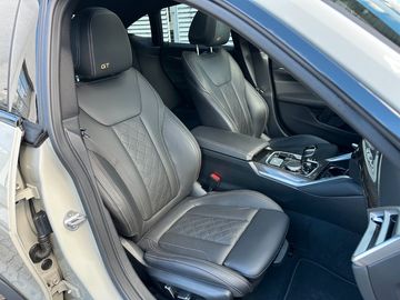 Car image 38