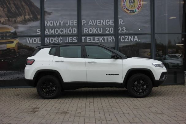 Jeep Compass 1.3 T4 PHEV Overland 4xe 177 kW image number 8