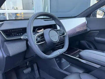 Car image 33