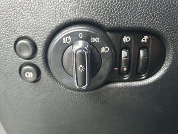 Car image 37