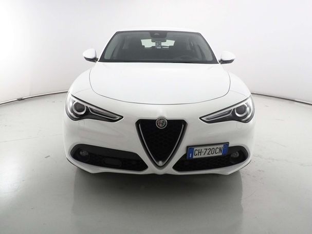 Alfa Romeo Stelvio 2.2 140 kW image number 2