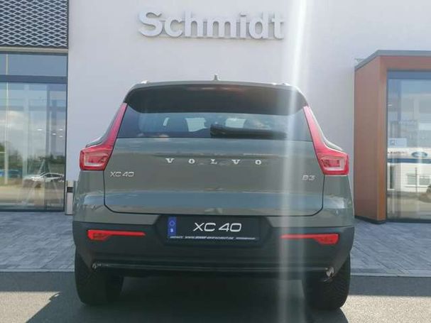 Volvo XC40 B3 Plus Dark 120 kW image number 4