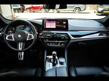 Car image 29