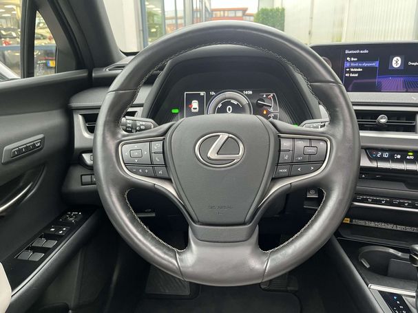 Lexus UX 250h 135 kW image number 42