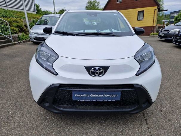 Toyota Aygo X 53 kW image number 8