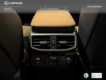Car image 30