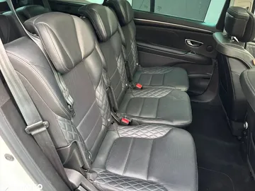 Car image 40