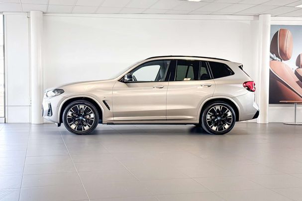 BMW iX3 80 kWh 210 kW image number 4