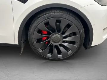 Car image 35
