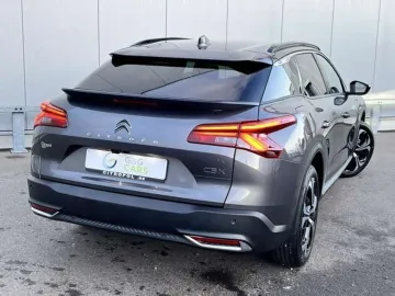 Car image 29