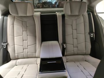 Car image 29