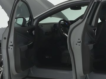 Car image 35