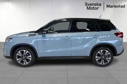 Car image 5