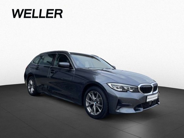 BMW 320i Touring Sport Line 135 kW image number 3