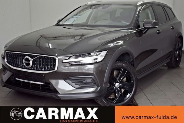 Volvo V60 Cross Country AWD D3 110 kW image number 1