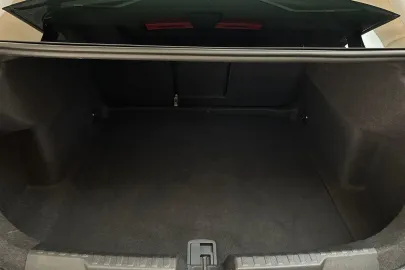 Car image 37