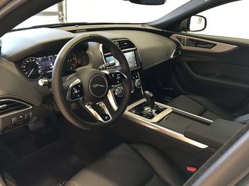 Car image 37