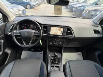 Car image 30