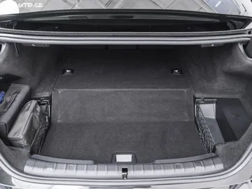 Car image 38