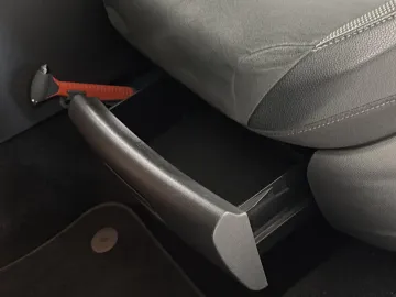 Car image 47