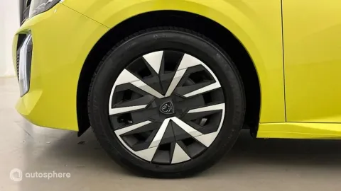 Car image 20