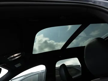 Car image 47