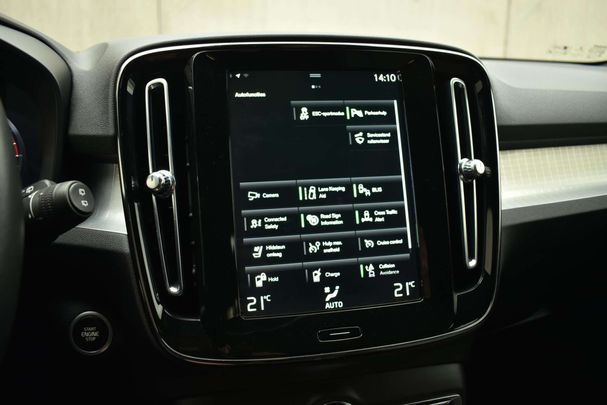 Volvo XC40 Recharge R T4 Design Expression 155 kW image number 38